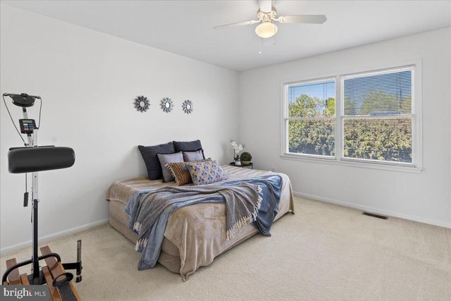 10 JEWEL RD, Princeton Junction, NJ 08550