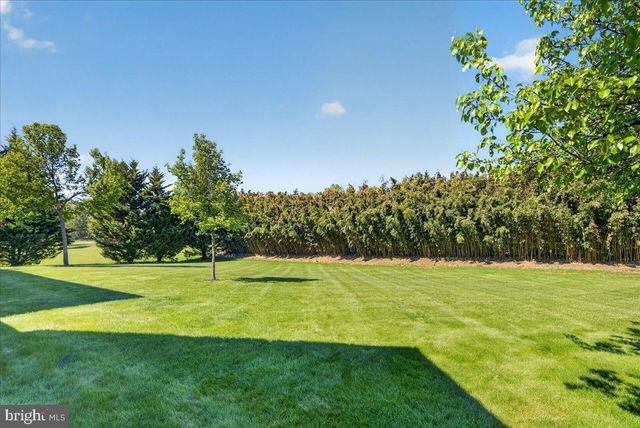 10 JEWEL RD, Princeton Junction, NJ 08550