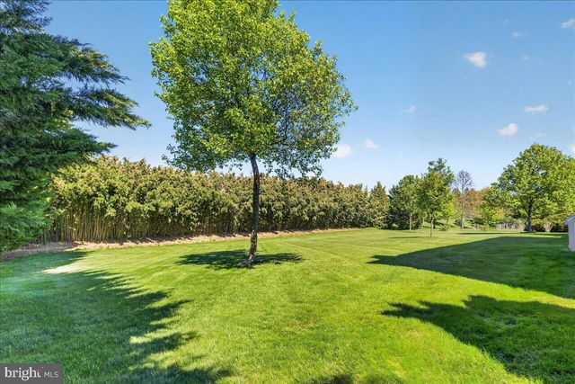 10 JEWEL RD, Princeton Junction, NJ 08550