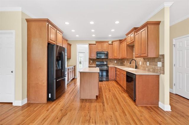 81 Emma Circle, Hoschton, GA 30548