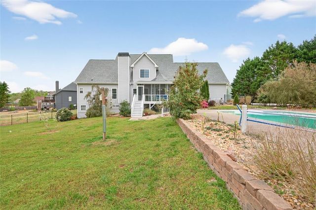 81 Emma Circle, Hoschton, GA 30548
