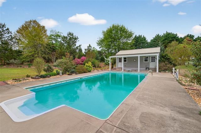 81 Emma Circle, Hoschton, GA 30548