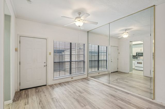 9910 Royal Lane 1106, Dallas, TX 75231