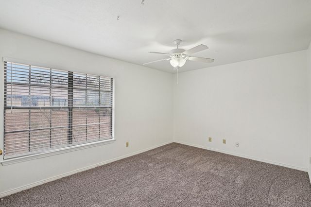 9910 Royal Lane 1106, Dallas, TX 75231