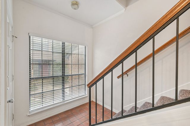 9910 Royal Lane 1106, Dallas, TX 75231