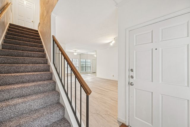 9910 Royal Lane 1106, Dallas, TX 75231