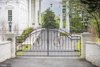 1111 TOWLSTON RD, Mclean, VA 22102