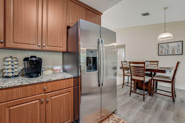 427 Las Palmas Street, Royal Palm Beach, FL 33411