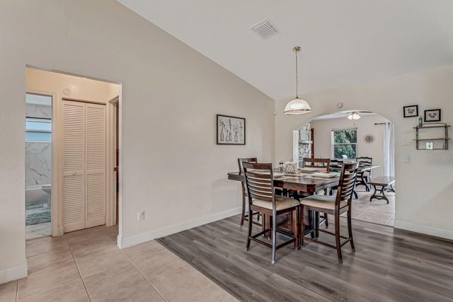 427 Las Palmas Street, Royal Palm Beach, FL 33411