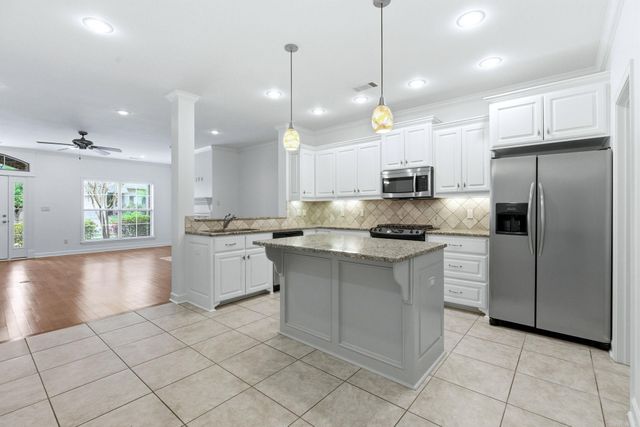 27 Taylor Park Loop, Little Rock, AR 72211