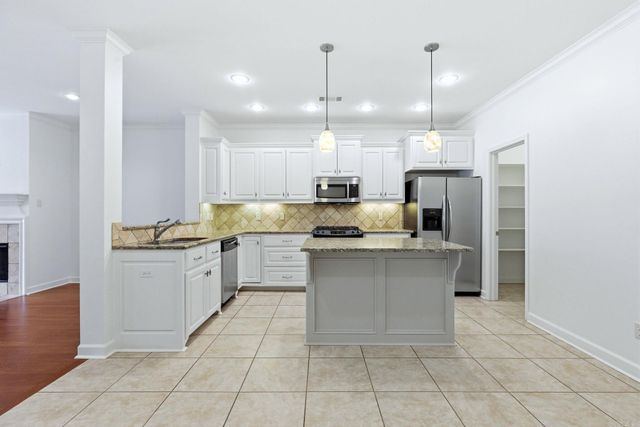 27 Taylor Park Loop, Little Rock, AR 72211