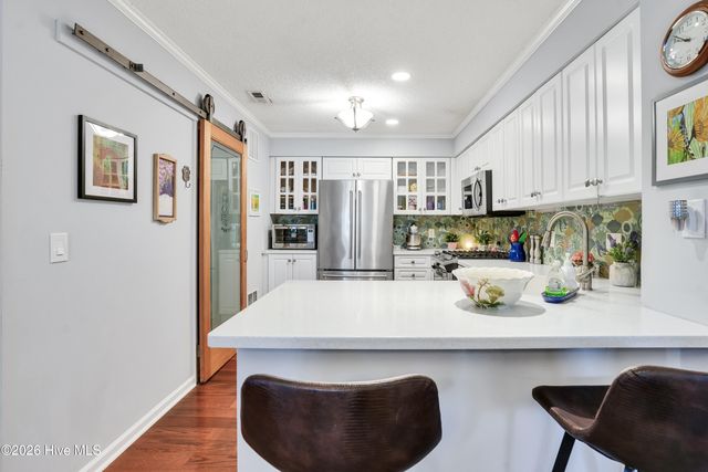 4148 Breezewood Drive Apt 104, Wilmington, NC 28412