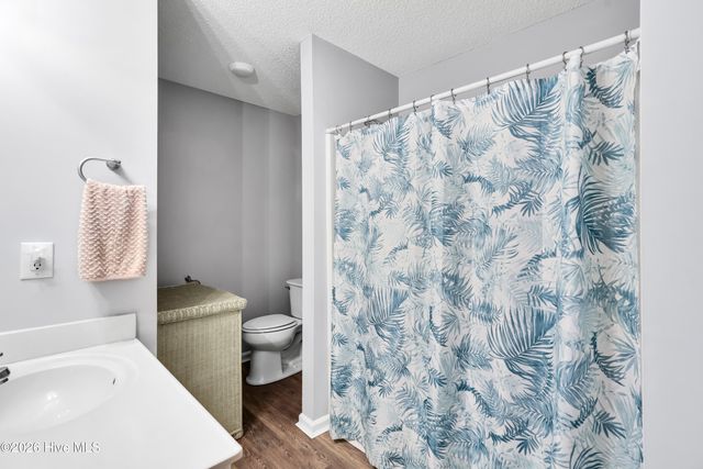 4148 Breezewood Drive Apt 104, Wilmington, NC 28412