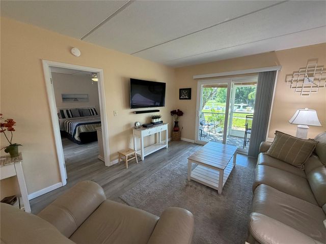 649 TAMIAMI TRAIL S 111, Venice, FL 34285
