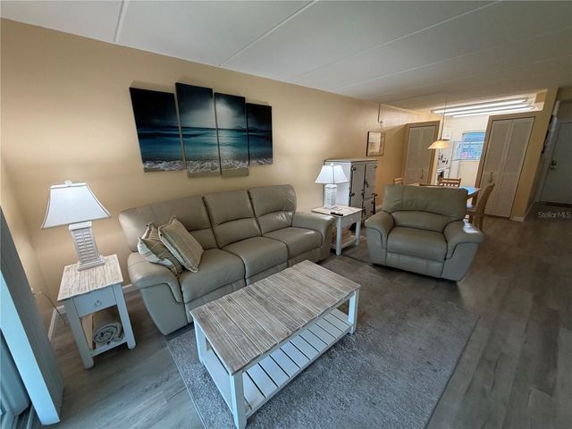 649 TAMIAMI TRAIL S 111, Venice, FL 34285