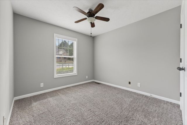 664 Deer Ridge Dr, Clarksville, TN 37042