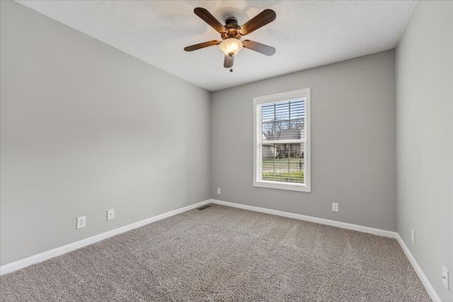664 Deer Ridge Dr, Clarksville, TN 37042