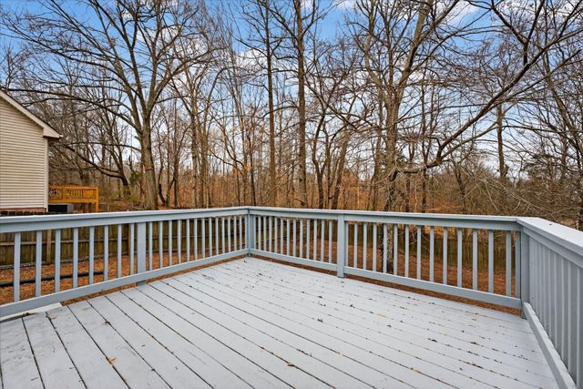 664 Deer Ridge Dr, Clarksville, TN 37042
