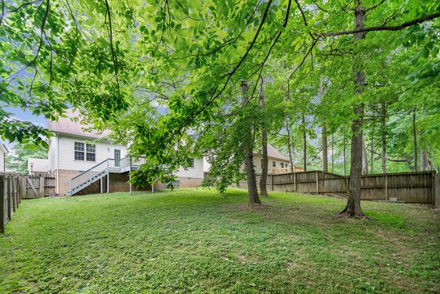 664 Deer Ridge Dr, Clarksville, TN 37042