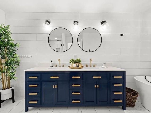 14801 SW 154th Ct, Miami, FL 33196