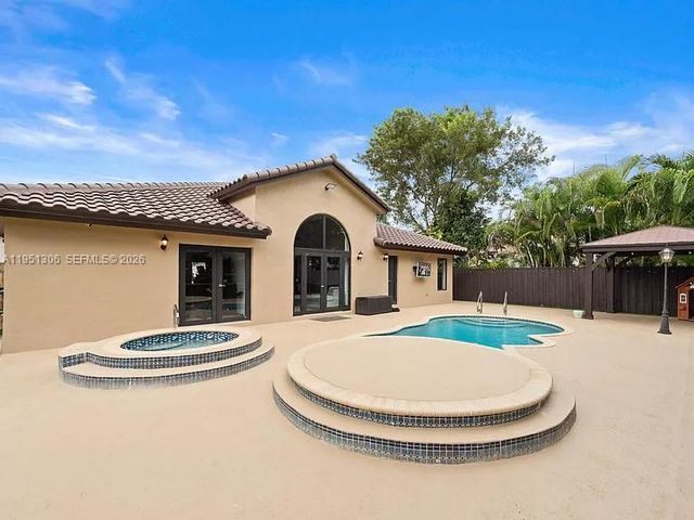 14801 SW 154th Ct, Miami, FL 33196