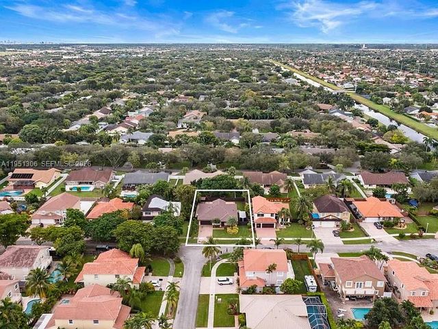 14801 SW 154th Ct, Miami, FL 33196