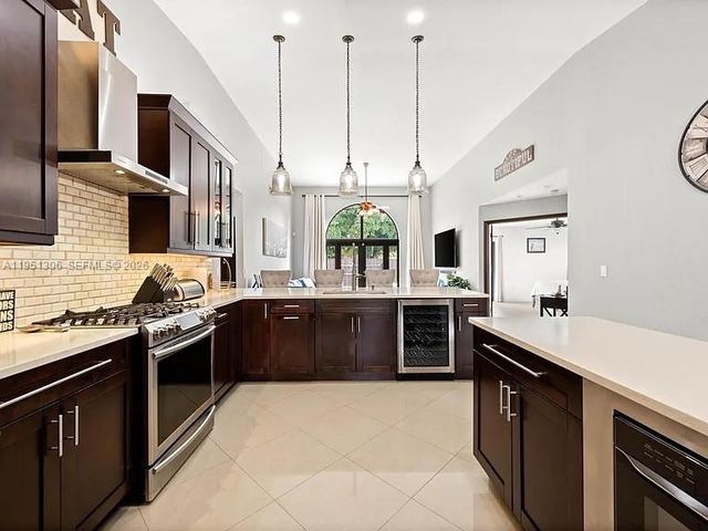 14801 SW 154th Ct, Miami, FL 33196