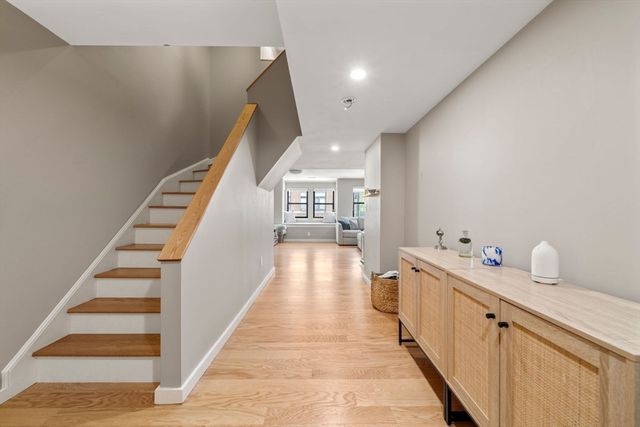 376 Commercial Street 2B, Boston, MA 02109
