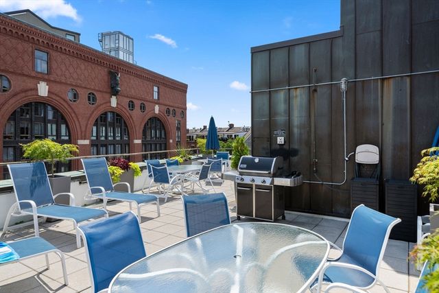 376 Commercial Street 2B, Boston, MA 02109