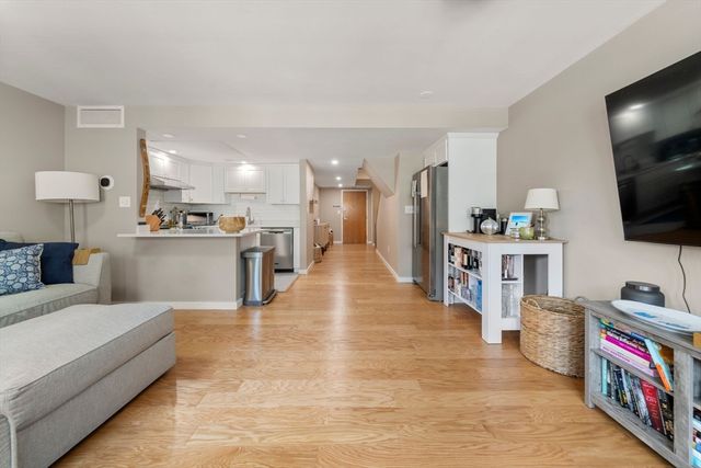 376 Commercial Street 2B, Boston, MA 02109