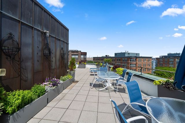 376 Commercial Street 2B, Boston, MA 02109