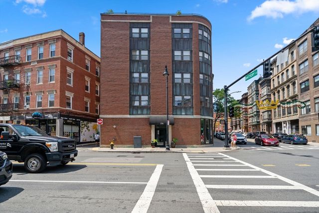 376 Commercial Street 2B, Boston, MA 02109