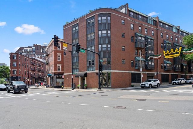 376 Commercial Street 2B, Boston, MA 02109