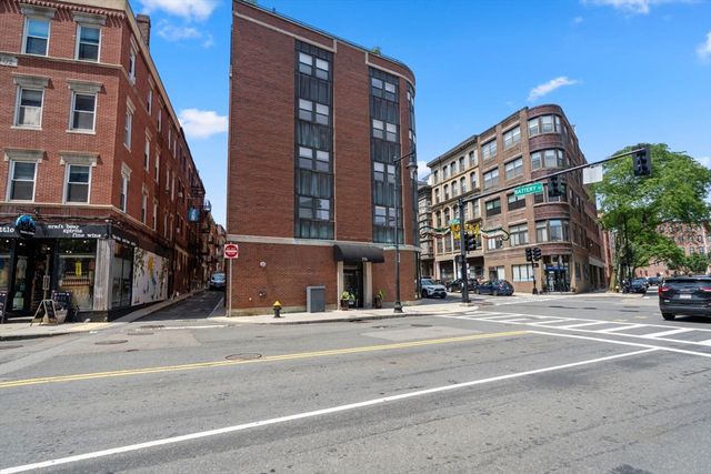 376 Commercial Street 2B, Boston, MA 02109