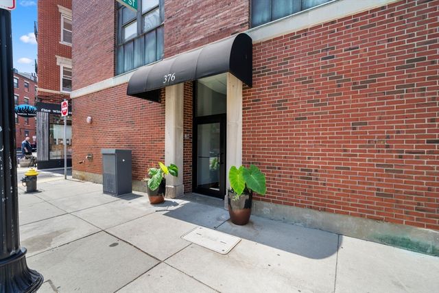 376 Commercial Street 2B, Boston, MA 02109