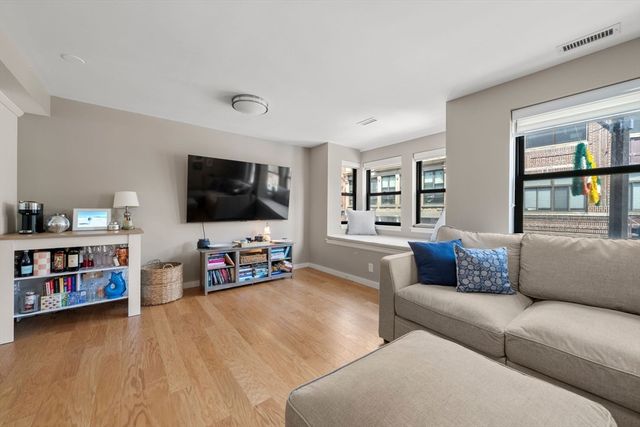376 Commercial Street 2B, Boston, MA 02109