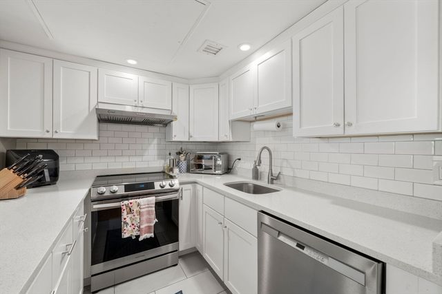 376 Commercial Street 2B, Boston, MA 02109