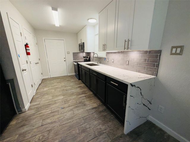 11915 Greenmesa Drive, Houston, TX 77044