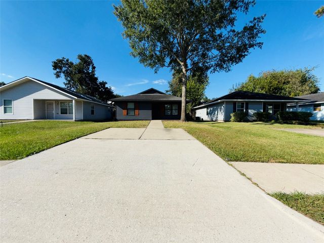 11915 Greenmesa Drive, Houston, TX 77044