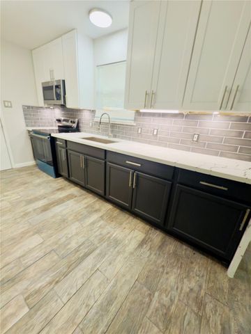 11915 Greenmesa Drive, Houston, TX 77044