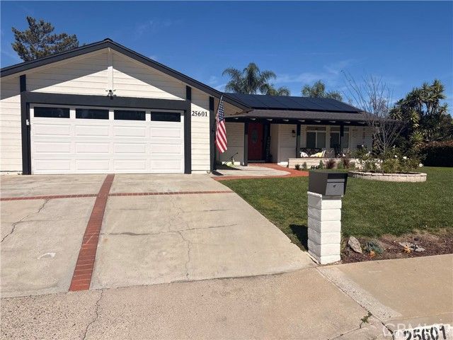 25601 Chrisanta, Mission Viejo, CA 92691