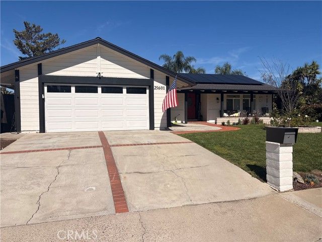 25601 Chrisanta, Mission Viejo, CA 92691