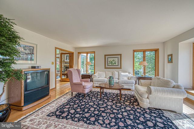 635 N HEILBRON DR, Media, PA 19063