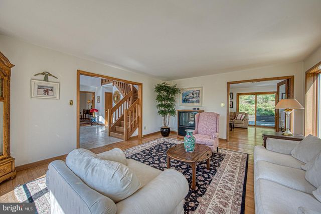 635 N HEILBRON DR, Media, PA 19063