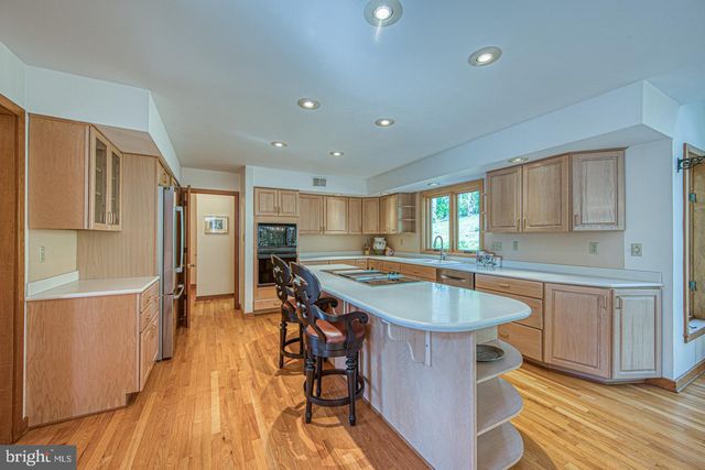 635 N HEILBRON DR, Media, PA 19063