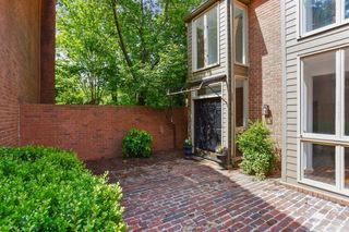 49 Willow Glen, Atlanta, GA 30342