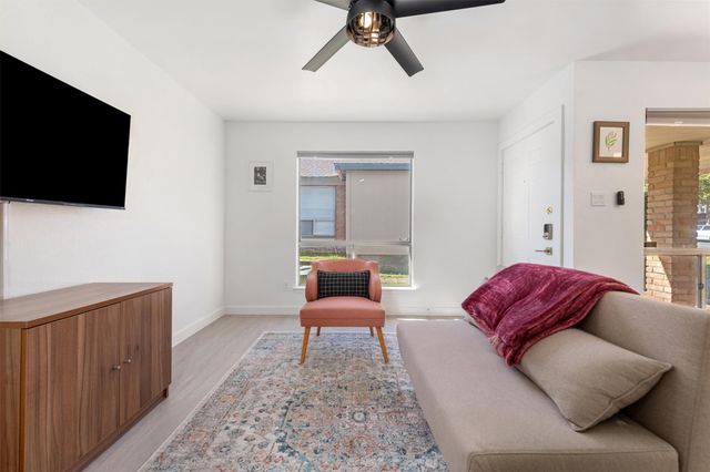 10111 Golden Meadow DR E, Austin, TX 78758