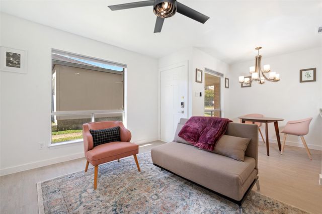 10111 Golden Meadow DR E, Austin, TX 78758