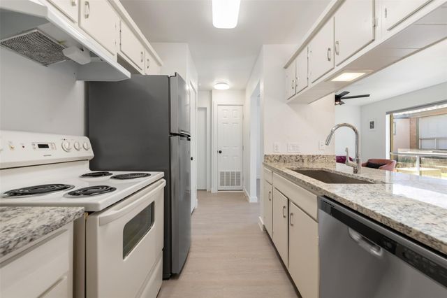 10111 Golden Meadow DR E, Austin, TX 78758