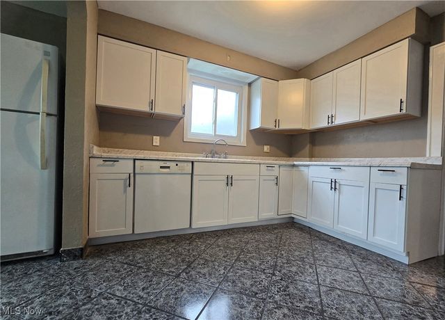 914 Dan Street, Akron, OH 44310